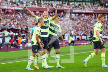 2022-08-07 - Erling Haaland (9) of Manchester City scores a goal and celebrates 0-2 during the English championship Premier League football match between West Ham United and Manchester City on August 7, 2022 at the London Stadium in London, England - FOOTBALL - ENGLISH CHAMP - WEST HAM V MANCHESTER CITY - ENGLISH PREMIER LEAGUE - SOCCER