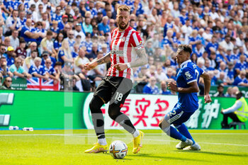 2022-08-07 - Brentford defender Pontus Jansson during the English championship Premier League football match between Leicester City and Brentford on August 7, 2022 at the King Power Stadium in Leicester, England - FOOTBALL - ENGLISH CHAMP - LEICESTER V BRENTFORD - ENGLISH PREMIER LEAGUE - SOCCER