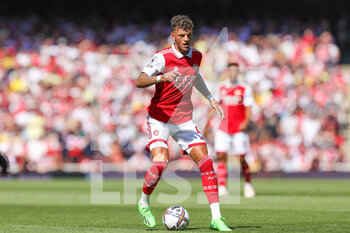 2022-08-13 - Ben White (4) of Arsenal during the English championship Premier League football match between Arsenal and Leicester City on August 13, 2022 at the Emirates Stadium in London, England - FOOTBALL - ENGLISH CHAMP - ARSENAL V LEICESTER - ENGLISH PREMIER LEAGUE - SOCCER