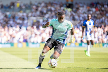 2022-08-13 - Newcastle United midfielder Allan Saint-Maximin during the English championship Premier League football match between Brighton and Hove Albion and Newcastle United on August 13, 2022 at the American Express Community Stadium in Brighton and Hove, England - FOOTBALL - ENGLISH CHAMP - BRIGHTON V NEWCASTLE - ENGLISH PREMIER LEAGUE - SOCCER