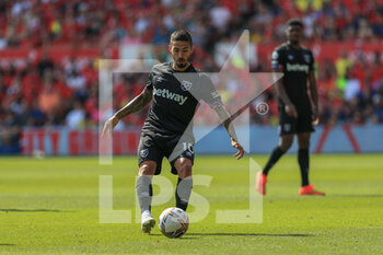 2022-08-14 - Manuel Lanzini (10) of West Ham United during the English championship Premier League football match between Nottingham Forest and West Ham United on August 14, 2022 at the City Ground in Nottingham, England - FOOTBALL - ENGLISH CHAMP - NOTTINGHAM FOREST V WEST HAM - ENGLISH PREMIER LEAGUE - SOCCER