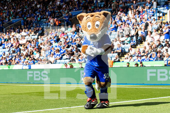 2022-08-20 - Leicester mascot before the English championship Premier League football match between Leicester City and Southampton on August 20, 2022 at the King Power Stadium in Leicester, England - FOOTBALL - ENGLISH CHAMP - LEICESTER V SOUTHAMPTON - ENGLISH PREMIER LEAGUE - SOCCER