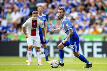 2022-08-20 - Leicester City midfielder James Maddison during the English championship Premier League football match between Leicester City and Southampton on August 20, 2022 at the King Power Stadium in Leicester, England - FOOTBALL - ENGLISH CHAMP - LEICESTER V SOUTHAMPTON - ENGLISH PREMIER LEAGUE - SOCCER