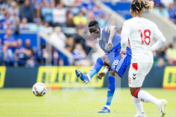 2022-08-20 - Leicester City defender Daniel Amartey during the English championship Premier League football match between Leicester City and Southampton on August 20, 2022 at the King Power Stadium in Leicester, England - FOOTBALL - ENGLISH CHAMP - LEICESTER V SOUTHAMPTON - ENGLISH PREMIER LEAGUE - SOCCER