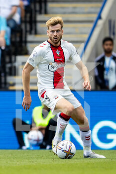 2022-08-20 - Southampton midfielder James Ward-Prowse during the English championship Premier League football match between Leicester City and Southampton on August 20, 2022 at the King Power Stadium in Leicester, England - FOOTBALL - ENGLISH CHAMP - LEICESTER V SOUTHAMPTON - ENGLISH PREMIER LEAGUE - SOCCER