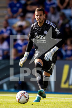 2022-08-20 - Leicester City goalkeeper Danny Ward during the English championship Premier League football match between Leicester City and Southampton on August 20, 2022 at the King Power Stadium in Leicester, England - FOOTBALL - ENGLISH CHAMP - LEICESTER V SOUTHAMPTON - ENGLISH PREMIER LEAGUE - SOCCER