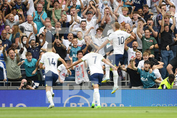 2022-08-20 - Tottenham Hotspur forward Harry Kane (10) celebrates his goal 1-0 during the English championship Premier League football match between Tottenham Hotspur and Wolverhampton Wanderers on August 20, 2022 at Tottenham Hotspur Stadium in London, England - FOOTBALL - ENGLISH CHAMP - TOTTENHAM V WOLVERHAMPTON - ENGLISH PREMIER LEAGUE - SOCCER