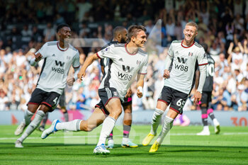 2022-08-20 - Fulham midfielder Joao Palhinha (26) scores and celebrates 2-0 during the English championship Premier League football match between Fulham and Brentford on August 20, 2022 at Craven Cottage in London, England - FOOTBALL - ENGLISH CHAMP - FULHAM V BRENTFORD - ENGLISH PREMIER LEAGUE - SOCCER