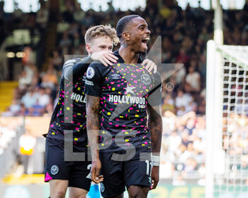 2022-08-20 - Brentford forward Ivan Toney (17) scores and celebrates 2-2 during the English championship Premier League football match between Fulham and Brentford on August 20, 2022 at Craven Cottage in London, England - FOOTBALL - ENGLISH CHAMP - FULHAM V BRENTFORD - ENGLISH PREMIER LEAGUE - SOCCER