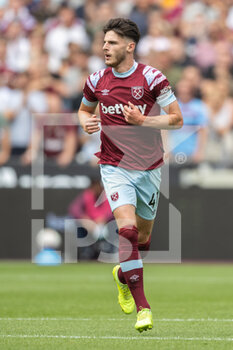 2022-08-21 - West Ham United midfielder Declan Rice during the English championship Premier League football match between West Ham United and Brighton and Hove Albion on August 21, 2022 at the London Stadium in London, England - FOOTBALL - ENGLISH CHAMP - WEST HAM V BRIGHTON - ENGLISH PREMIER LEAGUE - SOCCER