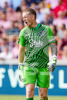2022-08-27 - Jordan Pickford (1) of Everton during the English championship Premier League football match between Brentford and Everton on August 27, 2022 at Gtech Community Stadium in Brentford, England - FOOTBALL - ENGLISH CHAMP - BRENTFORD V EVERTON - ENGLISH PREMIER LEAGUE - SOCCER