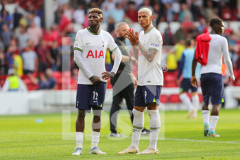 2022-08-28 - Emerson Royal (12) and Richarlison (9) of Tottenham Hotspur applaud fans during the English championship Premier League football match between Nottingham Forest and Tottenham Hotspur on August 28, 2022 at the City Ground in Nottingham, England - FOOTBALL - ENGLISH CHAMP - NOTTINGHAM FOREST V TOTTENHAM - ENGLISH PREMIER LEAGUE - SOCCER