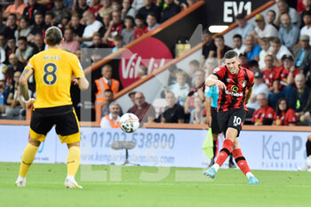 2022-09-01 - Ryan Christie (10) of AFC Bournemouth during the English championship Premier League football match between Bournemouth and Wolverhampton Wanderers on August 31, 2022 at the Vitality Stadium in Bournemouth, England - FOOTBALL - ENGLISH CHAMP - BOURNEMOUTH V WOLVERHAMPTON - ENGLISH PREMIER LEAGUE - SOCCER
