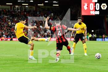 2022-09-01 - Raul Jimenez (9) of Wolverhampton Wanderers shoots during the English championship Premier League football match between Bournemouth and Wolverhampton Wanderers on August 31, 2022 at the Vitality Stadium in Bournemouth, England - FOOTBALL - ENGLISH CHAMP - BOURNEMOUTH V WOLVERHAMPTON - ENGLISH PREMIER LEAGUE - SOCCER