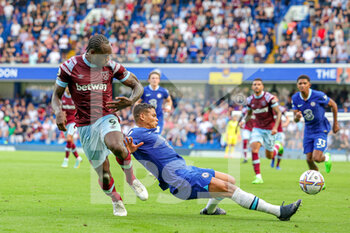 2022-09-03 - Thiago Silva (6) of Chelsea during the Premier League match between Chelsea and West Ham United at Stamford Bridge, London, England on 3 September 2022. Photo Nigel Keene / ProSportsImages / DPPI - FOOTBALL - ENGLISH CHAMP - CHELSEA V WEST HAM - ENGLISH PREMIER LEAGUE - SOCCER