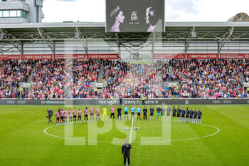 18/09/2022 - Tribute to Queen Elizabeth during the Premier League match between Brentford and Arsenal at Gtech Community Stadium, Brentford, England on 18 September 2022. Photo Nigel Keene / ProSportsImages / DPPI - FOOTBALL - ENGLISH CHAMP - BRENTFORD V ARSENAL - ENGLISH PREMIER LEAGUE - CALCIO