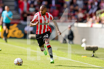 2022-09-18 - Rico Henry (3) of Brentford during the Premier League match between Brentford and Arsenal at Gtech Community Stadium, Brentford, England on 18 September 2022. Photo Nigel Keene / ProSportsImages / DPPI - FOOTBALL - ENGLISH CHAMP - BRENTFORD V ARSENAL - ENGLISH PREMIER LEAGUE - SOCCER