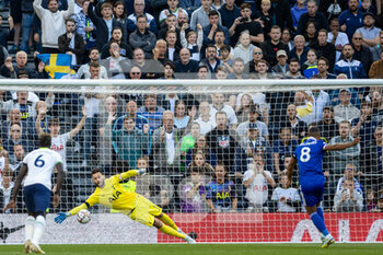 2022-09-17 - Leicester City Midfielder Youri Tielemans (8) takes a penalty and Hugo Lloris (1) of Tottenham Hotspur moved so had to be replayed during the Premier League match between Tottenham Hotspur and Leicester City at Tottenham Hotspur Stadium, London, United Kingdom on 17 September 2022. Photo Jane Stokes / ProSportsImages / DPPI - FOOTBALL - ENGLISH CHAMP - TOTTENHAM V LEICESTER - ENGLISH PREMIER LEAGUE - SOCCER