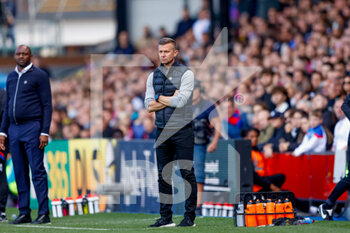 2022-10-09 - Leeds United Manager Jesse Marsch during the English championship Premier League football match between Crystal Palace and Leeds United on October 9, 2022 at Selhurst Park in London, England - FOOTBALL - ENGLISH CHAMP - CRYSTAL PALACE V LEEDS - ENGLISH PREMIER LEAGUE - SOCCER