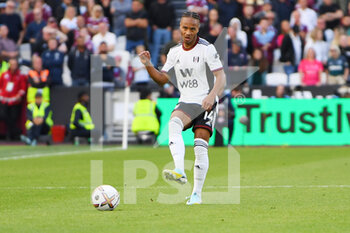 2022-10-09 - Fulham midfielder Bobby Reid during the English championship Premier League football match between West Ham United and Fulham on October 9, 2022 at the London Stadium in London, England - FOOTBALL - ENGLISH CHAMP - WEST HAM V FULHAM - ENGLISH PREMIER LEAGUE - SOCCER