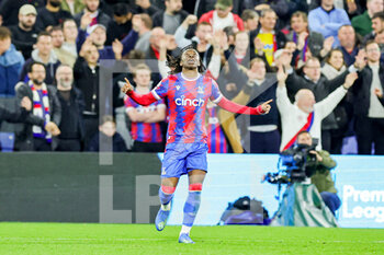 2022-10-18 - Eberechi Eze (10) of Crystal Palace celebrates his goal 1-1 during the English championship Premier League football match between Crystal Palace and Wolverhampton Wanderers on October 18, 2022 at Selhurst Park in London, England - FOOTBALL - ENGLISH CHAMP - CRYSTAL PALACE V WOLVERHAMPTON - ENGLISH PREMIER LEAGUE - SOCCER
