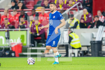 2022-10-19 - Chelsea midfielder Mateo Kovacic during the English championship Premier League football match between Brentford and Chelsea on October 19, 2022 at Gtech Community Stadium in Brentford, England - FOOTBALL - ENGLISH CHAMP - BRENTFORD V CHELSEA - ENGLISH PREMIER LEAGUE - SOCCER