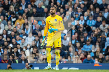 2022-10-22 - Brighton & Hove Albion goalkeeper Robert Sanchez during the English championship Premier League football match between Manchester City and Brighton and Hove Albion on October 22, 2022 at the Etihad Stadium in Manchester, England - FOOTBALL - ENGLISH CHAMP - MANCHESTER CITY V BRIGHTON - ENGLISH PREMIER LEAGUE - SOCCER