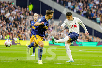 2022-10-23 - Son Heung-Min (7) of Tottenham Hotspur during the English championship Premier League football match between Tottenham Hotspur and Newcastle United on October 23, 2022 at Tottenham Hotspur Stadium in London, England - FOOTBALL - ENGLISH CHAMP - TOTTENHAM V NEWCASTLE - ENGLISH PREMIER LEAGUE - SOCCER