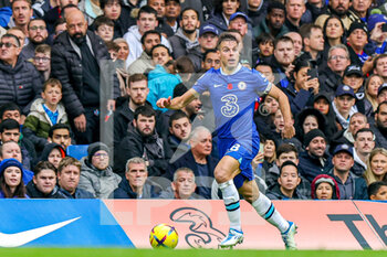2022-11-06 - Cesar Azpilicueta (28) of Chelsea during the English championship Premier League football match between Chelsea and Arsenal on November 5, 2022 at Stamford Bridge in London, England - FOOTBALL - ENGLISH CHAMP - CHELSEA V ARSENAL - ENGLISH PREMIER LEAGUE - SOCCER