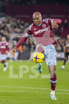 2022-12-30 - West Ham United defender Angelo Ogbonna during the English championship Premier League football match between West Ham United and Brentford on December 30, 2022 at the London Stadium in London, England - FOOTBALL - ENGLISH CHAMP - WEST HAM V BRENTFORD - ENGLISH PREMIER LEAGUE - SOCCER