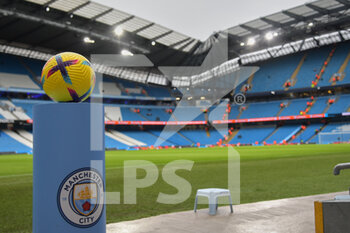 2022-12-31 - Match ball prior to the English championship Premier League football match between Manchester City and Everton on 31 December 2022 at the Etihad Stadium in Manchester, England - FOOTBALL - ENGLISH CHAMP - MANCHESTER CITY V EVERTON - ENGLISH PREMIER LEAGUE - SOCCER