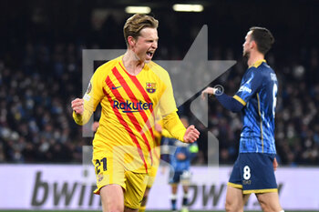2022-02-24 - Barcelona's midfielder Frenkie de Jong celebrates after scoring the 0-2 goal  - SSC NAPOLI VS FC BARCELLONA - UEFA EUROPA LEAGUE - SOCCER