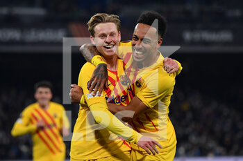2022-02-24 - Barcelona's midfielder Frenkie de Jong celebrates with Barcelona's forward Pierre-Emerick Aubameyang  after scoring the 0-2 goal  - SSC NAPOLI VS FC BARCELLONA - UEFA EUROPA LEAGUE - SOCCER