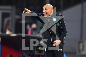 2022-02-24 - Napoli's head coach coach Luciano Spalletti gestures  - SSC NAPOLI VS FC BARCELLONA - UEFA EUROPA LEAGUE - SOCCER