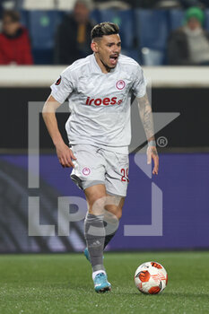 2022-02-17 - Tiquinho Soares (Olympiacos FC) in action - ATALANTA BC VS OLYMPIAKOS - UEFA EUROPA LEAGUE - SOCCER