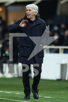 2022-02-17 - Gian Piero Gasperini (Atalanta BC) gestures - ATALANTA BC VS OLYMPIAKOS - UEFA EUROPA LEAGUE - SOCCER