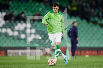 2022-02-24 - Guido Rodriguez of Real Betis warms up during the UEFA Europa League, Play-off, 2nd leg football match between Real Betis and Zenit on February 24, 2022 at Ramon Sanchez-Pizjuan stadium in Sevilla, Spain - REAL BETIS VS ZENIT - UEFA EUROPA LEAGUE - SOCCER
