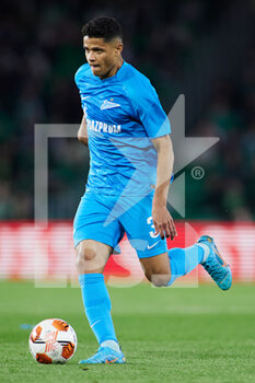 2022-02-24 - Douglas Santos of Zenit during the UEFA Europa League, Play-off, 2nd leg football match between Real Betis and Zenit on February 24, 2022 at Ramon Sanchez-Pizjuan stadium in Sevilla, Spain - REAL BETIS VS ZENIT - UEFA EUROPA LEAGUE - SOCCER