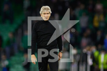2022-03-09 - Manuel Pellegrini, head coach of Real Betis during the UEFA Europa League, Round of 16, 1st leg football match between Real Betis and Eintracht Frankfurt on March 9, 2022 at Benito Villamarin stadium in Sevilla, Spain - REAL BETIS VS EINTRACHT FRANKFURT - UEFA EUROPA LEAGUE - SOCCER