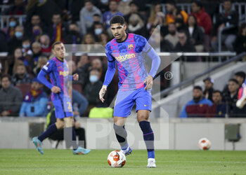 2022-03-10 - Ronald Araujo of Barcelona during the UEFA Europa League, Round of 16, 1st leg football match between FC Barcelona and Galatasaray on March 10, 2022 at Camp Nou stadium in Barcelona, Spain - FC BARCELONA VS GALATASARAY - UEFA EUROPA LEAGUE - SOCCER