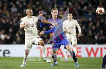 2022-03-10 - Sofiane Feghouli of Galatasaray, Frenkie de Jong of Barcelona during the UEFA Europa League, Round of 16, 1st leg football match between FC Barcelona and Galatasaray on March 10, 2022 at Camp Nou stadium in Barcelona, Spain - FC BARCELONA VS GALATASARAY - UEFA EUROPA LEAGUE - SOCCER