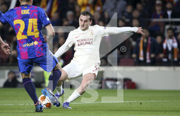 2022-03-10 - Kerem Akturkoglu of Galatasaray during the UEFA Europa League, Round of 16, 1st leg football match between FC Barcelona and Galatasaray on March 10, 2022 at Camp Nou stadium in Barcelona, Spain - FC BARCELONA VS GALATASARAY - UEFA EUROPA LEAGUE - SOCCER