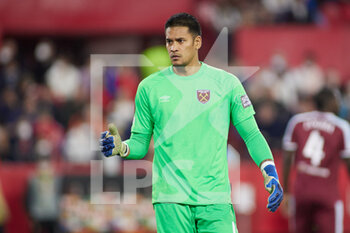 2022-03-10 - Alphonse Areola of West Ham during the UEFA Europa League, round of 16, 1st leg football match between Sevilla FC and West Ham United on March 10, 2022 at Ramon Sanchez-Pizjuan stadium in Sevilla, Spain - SEVILLA FC VS WEST HAM UNITED - UEFA EUROPA LEAGUE - SOCCER