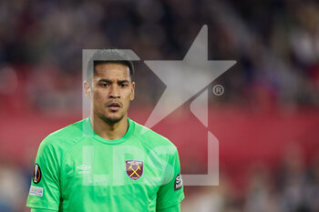 2022-03-10 - Alphonse Areola of West Ham during the UEFA Europa League, round of 16, 1st leg football match between Sevilla FC and West Ham United on March 10, 2022 at Ramon Sanchez-Pizjuan stadium in Sevilla, Spain - SEVILLA FC VS WEST HAM UNITED - UEFA EUROPA LEAGUE - SOCCER