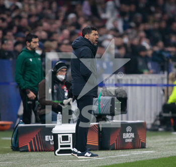 2022-03-17 - Coach Sergio Conceicao of Fc Porto during the UEFA Europa League, Round of 16, 2nd leg football match between Olympique Lyonnais (Lyon) and FC Porto on March 17, 2022 at Groupama stadium in Decines-Charpieu near Lyon, France - OLYMPIQUE LYONNAIS VS FC PORTO - UEFA EUROPA LEAGUE - SOCCER