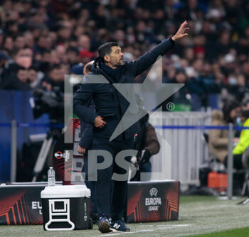 2022-03-17 - Coach Sergio Conceicao of Fc Porto during the UEFA Europa League, Round of 16, 2nd leg football match between Olympique Lyonnais (Lyon) and FC Porto on March 17, 2022 at Groupama stadium in Decines-Charpieu near Lyon, France - OLYMPIQUE LYONNAIS VS FC PORTO - UEFA EUROPA LEAGUE - SOCCER