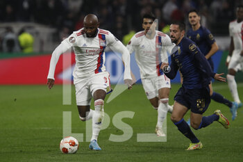 2022-03-17 - Moussa DEMBELE of Lyon and Bruno COSTA of Porto during the UEFA Europa League, Round of 16, 2nd leg football match between Olympique Lyonnais (Lyon) and FC Porto on March 17, 2022 at Groupama stadium in Decines-Charpieu near Lyon, France - OLYMPIQUE LYONNAIS (LYON, OL) VS FC PORTO - UEFA EUROPA LEAGUE - SOCCER