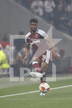2022-04-14 - Ben JOHNSON of West Ham United during the UEFA Europa League, Quarter-finals, 2nd leg football match between Olympique Lyonnais (Lyon) and West Ham United on April 14, 2022 at Groupama stadium in Decines-Charpieu near Lyon, France - OLYMPIQUE LYONNAIS (LYON) VS WEST HAM UNITED - UEFA EUROPA LEAGUE - SOCCER