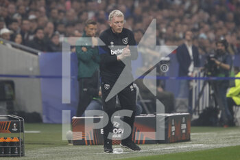 2022-04-14 - David MOYES coach of West Ham United during the UEFA Europa League, Quarter-finals, 2nd leg football match between Olympique Lyonnais (Lyon) and West Ham United on April 14, 2022 at Groupama stadium in Decines-Charpieu near Lyon, France - OLYMPIQUE LYONNAIS (LYON) VS WEST HAM UNITED - UEFA EUROPA LEAGUE - SOCCER