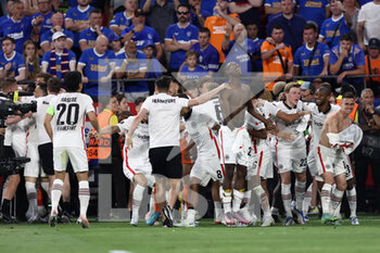 2022-05-18 - Eintracht Frankfurt players celebrate after winning the penalty shootout  - UEFA EUROPA LEAGUE 2022 FINAL - EINTRACHT VS RANGERS - UEFA EUROPA LEAGUE - SOCCER